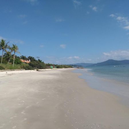 Apto Na Praia De 1 Dormitorio Com Vista Pro Mar A Poucos Passos Da Areia Appartement Florianópolis Buitenkant foto