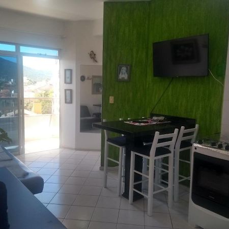 Apto Na Praia De 1 Dormitorio Com Vista Pro Mar A Poucos Passos Da Areia Appartement Florianópolis Buitenkant foto