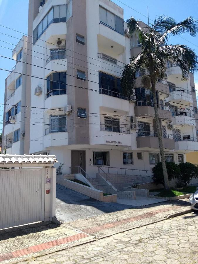 Apto Na Praia De 1 Dormitorio Com Vista Pro Mar A Poucos Passos Da Areia Appartement Florianópolis Buitenkant foto